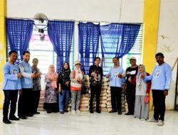 Alumni 1989 Sambangi Kepala UPT. SMAN 1 Jeneponto Serahkan Bantuan Pembangunan Masjid