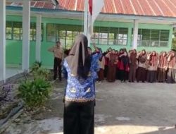 Pengawas Bina Jadi Pembina Upacara Hari Kesadaran Nasional di SMKN 7 Jeneponto