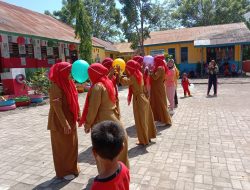 Sambut Hari Kemerdekaan RI ke 77, UPT SDN 7 Arungkeke Gelar Lomba Balap Karung Hingga Tarik Tambang